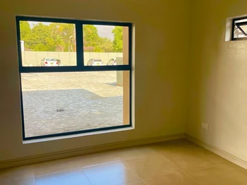 3 Bedroom Flat & Apartment