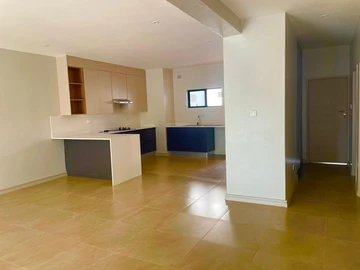 3 Bedroom Flat & Apartment