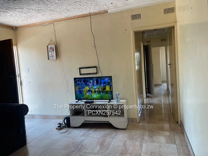 Excellent Investment Opportunity – 3-Bedroom Home In Houghton Park