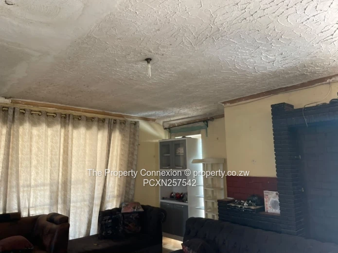 Excellent Investment Opportunity – 3-Bedroom Home In Houghton Park