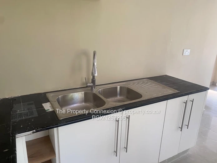 Charming & Modern 2-Bedroom Cottage | Prime Vainona Location