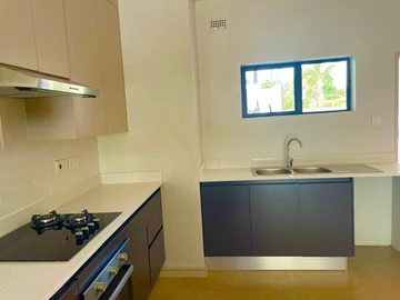 3 Bedroom Flat & Apartment