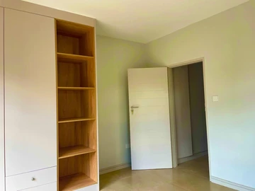 3 Bedroom Flat & Apartment
