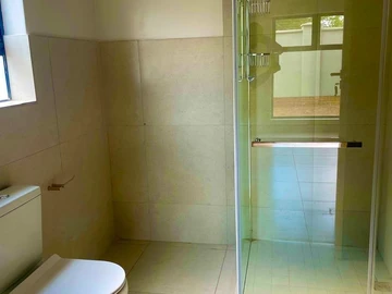 3 Bedroom Flat & Apartment